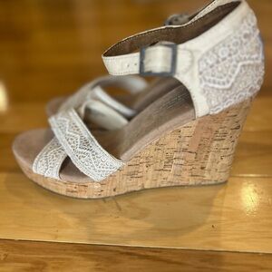 TOMS Elegant Lace Cream Wedge Sandals